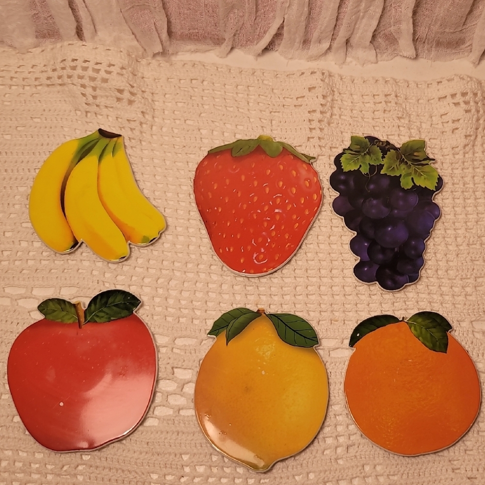 Vintage Retro Fruit-Themed Magnets Set